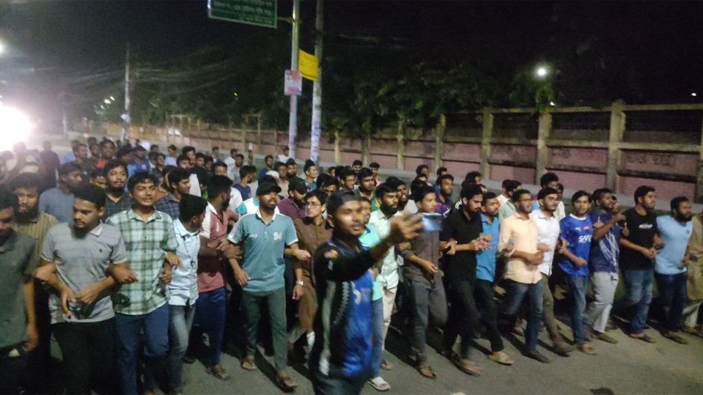 ছাত্রলীগ নিষিদ্ধের খবরে আনন্দ মিছিল rangpur-michil-20241024075421