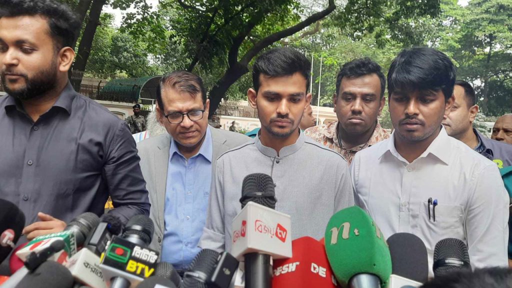 নারী ফুটবলারদের সমস্যার বিষয়ে আলোচনা হয়েছে : আসিফ মাহমুদ asif-mahmud-20241102124439