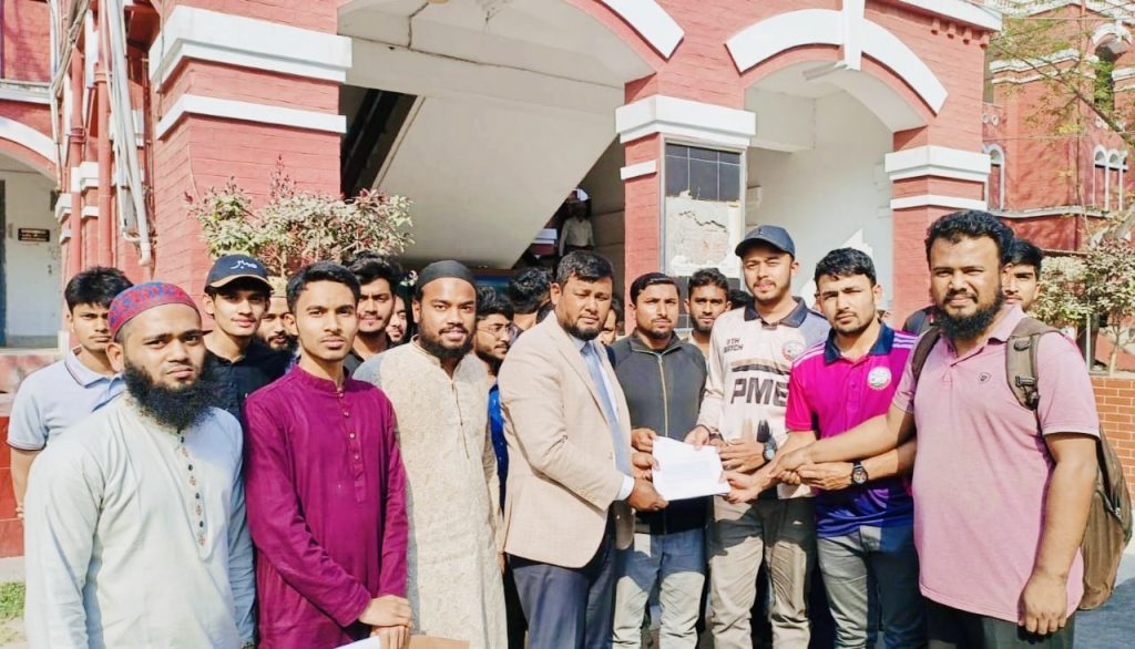 আ.লীগপন্থী অধ্যাপককে প্রো-ভিসি হিসেবে চায় না যবিপ্রবি শিক্ষার্থীরা, শিক্ষা উপদেষ্টা বরাবর স্মারকলিপি 259d69e9-1763-4fe1-9f26-bf592e2d50ca