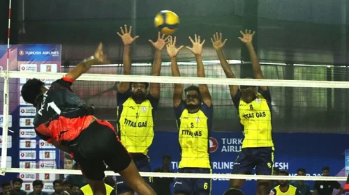 স্বাধীনতা কাপ ভলিবল প্রতিযোগিতায় চারটি ম্যাচ অনুষ্ঠিত