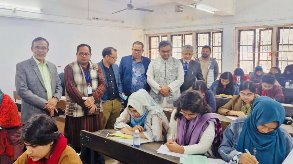 জাবিতে ‘সি’ ইউনিটের ভর্তি পরীক্ষা অনুষ্ঠিত 2754dc8b-31d8-4664-b7c8-4260749b1fd8