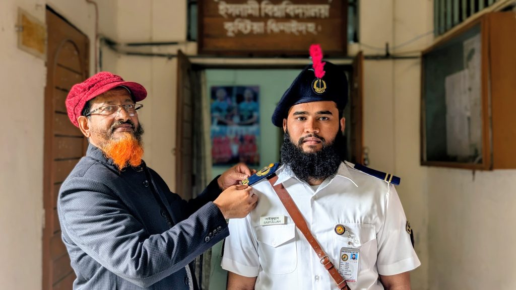 ইবিস্থ বিএনসিসি নৌ প্লাটুনের নতুন সিইউও সাইফুল্লাহ আল মামুন eec3ae4b-0f7c-473e-a545-71b369ebe079
