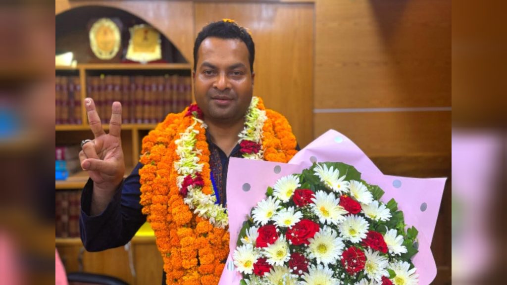 ঢাকা আইনজীবী সমিতির নির্বাচনে অফিস সেক্রেটারি পদে বিজয়ী আবজাল হোসাইন InShot_20260504_072644374