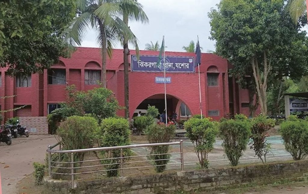 ঝিকরগাছায় মা ও শিশুর ঝুলন্ত লাশ উদ্ধার: স্বামী পুলিশ হেফাজতে ঝিকরগাছায় মা ও শিশুর ঝুলন্ত লাশ উদ্ধার: স্বামী পুলিশ হেফাজতে