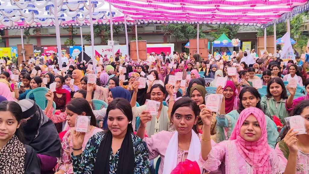 তিন জেলায় কৃতী শিক্ষার্থীদের সংবর্ধনা 8.-TangailmeritoriousstudentsreceptionProthom-Alo26092026