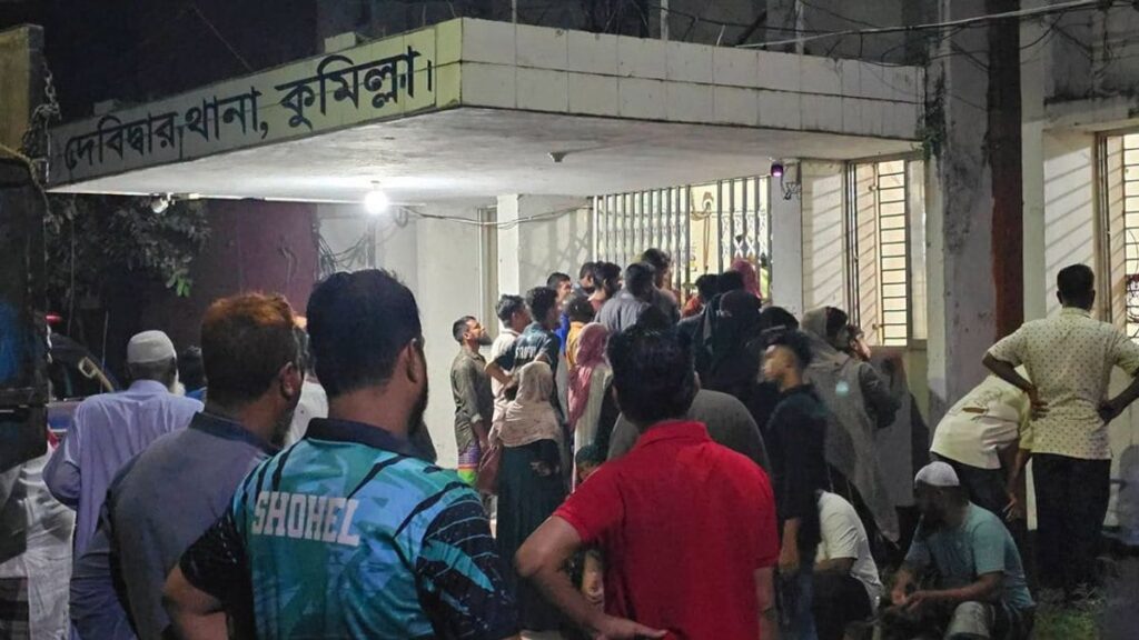 কুমিল্লায় কিশোর গ্যাংবিরোধী অভিযানে তিন দফায় আটক ১২৯৪ Amardesh_comilla-27c91f.og-image-427976