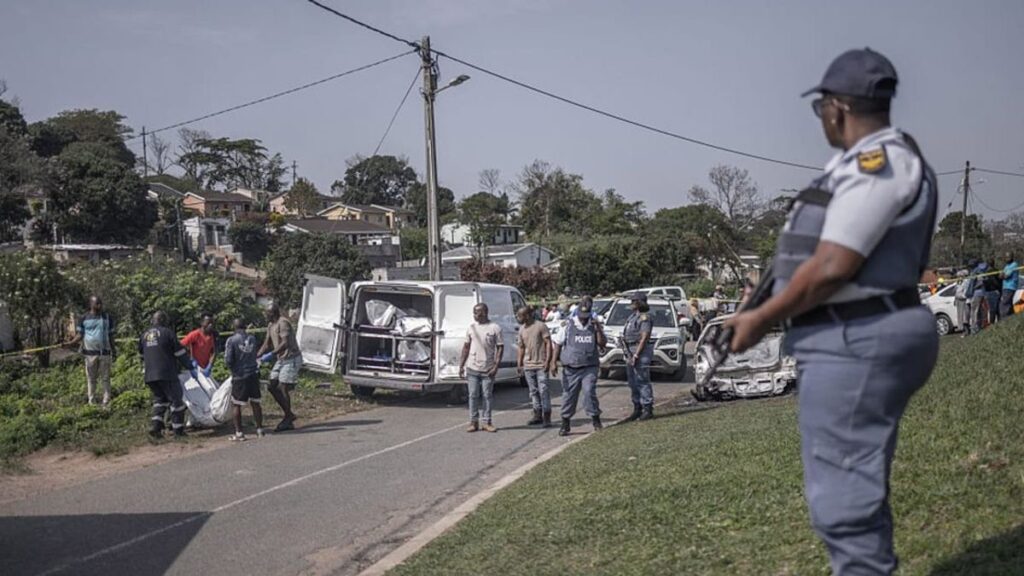 দক্ষিণ আফ্রিকায় বন্দুক হামলায় নিহত ১৭ Atleast17killedinSouthAfricashooting-4d90fe.og-image-f78fda