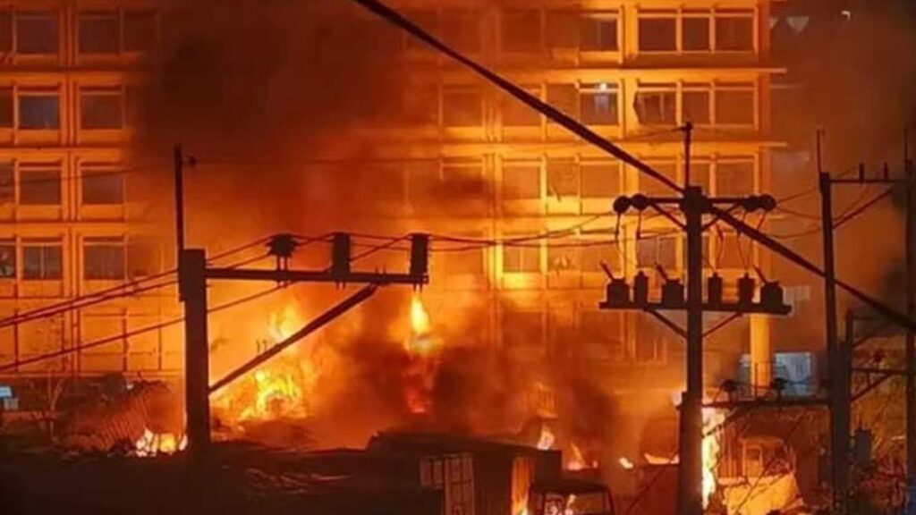 Fire-2609210232
