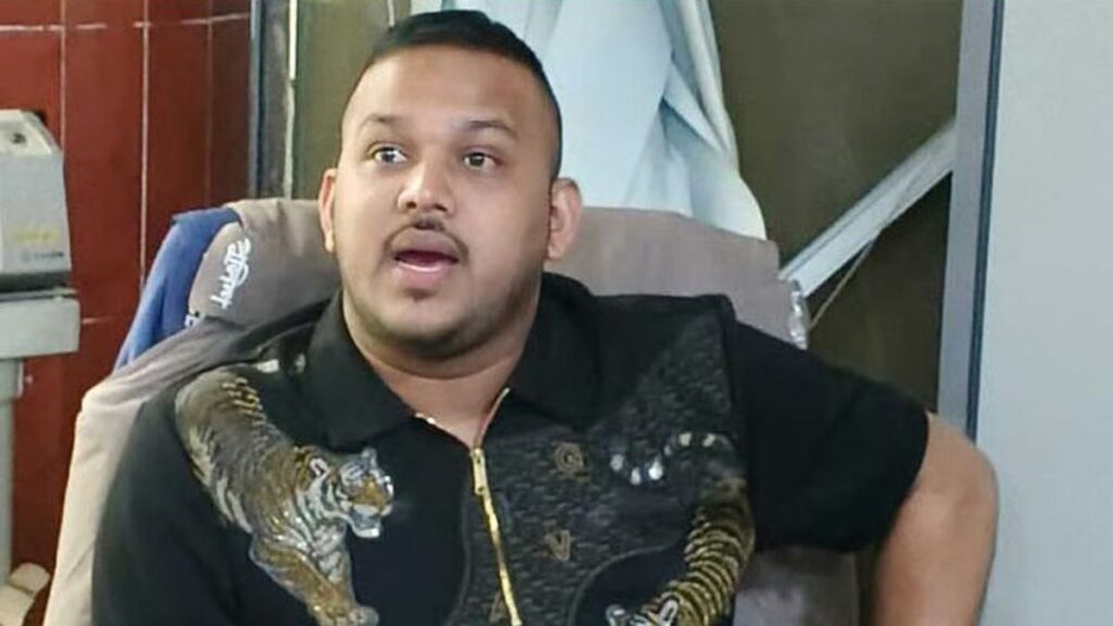 প্রিজনভ্যান থেকে ‘পিচ্চি রাজার’ পলায়ন: ৫ পুলিশ সদস্য বরখাস্ত Gazipur_MzVhRjF