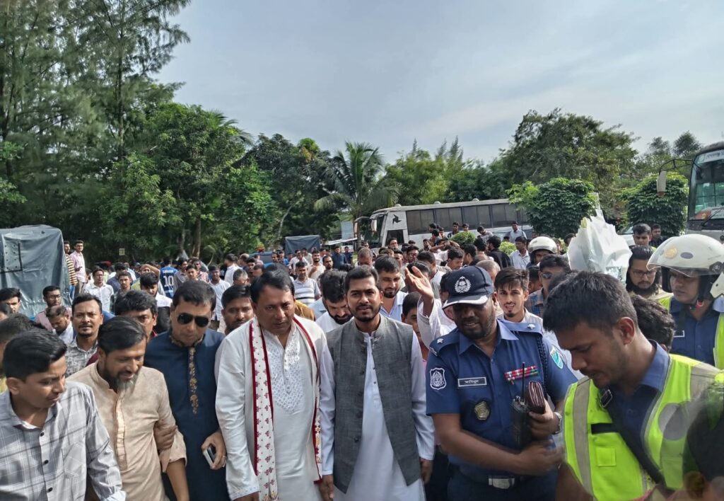 গোবিপ্রবিতে ছাত্র অধিকার পরিষদের নবীনবরণে প্রতিমন্ত্রী নুর গোবিপ্রবিতে ছাত্র অধিকার পরিষদের নবীনবরণে প্রতিমন্ত্রী নুর