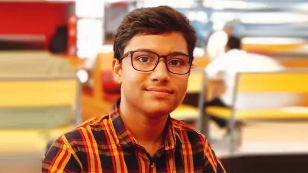 সাউথ পয়েন্ট স্কুলের ১১ তলা থেকে পড়ে গুরুতর আহত এক ছাত্র amit-mtzsvjecdvbejo9-20260913184106