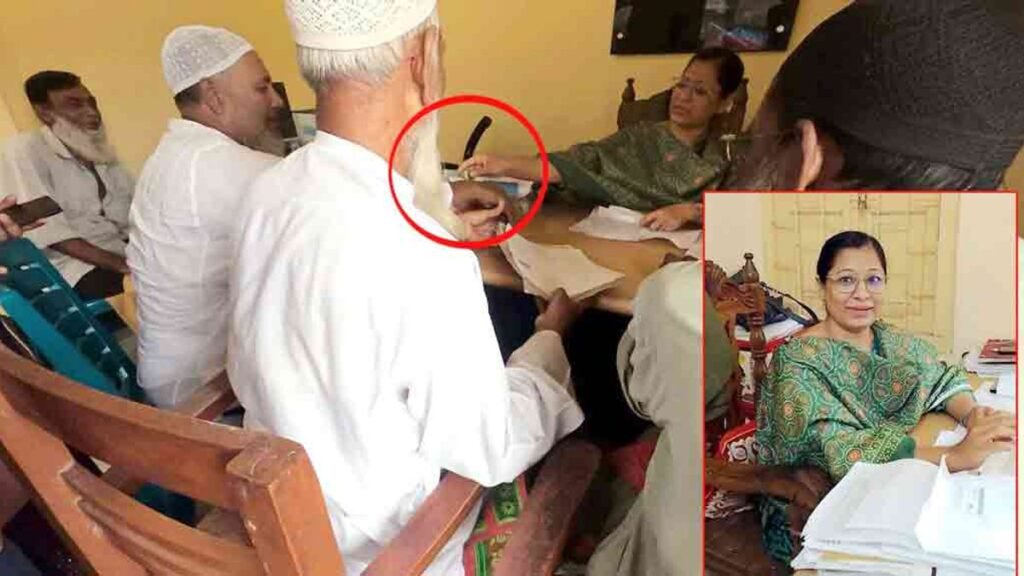 খাজনা কমাতে ঘুষ গ্রহণ ইউনিয়ন সহকারী ভূমি কর্মকর্তার, ভিডিও ভাইরাল bhirl