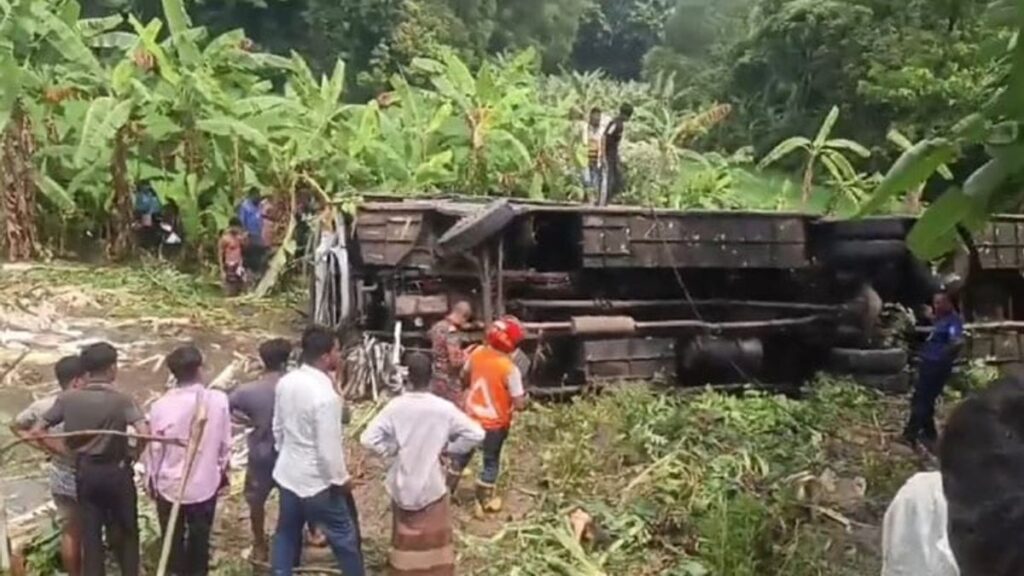 bus-accident-2609060827