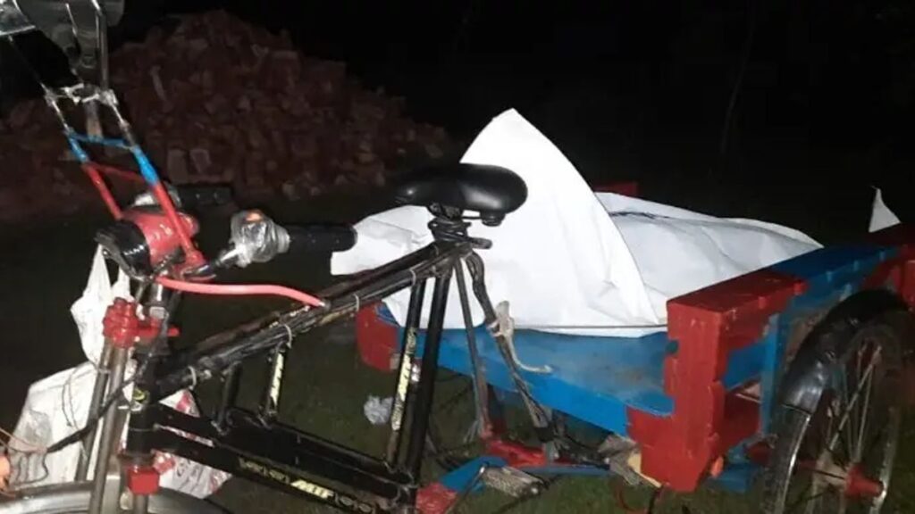 মুমূর্ষু স্ত্রীকে নিয়ে হাসপাতালে স্বামী, মৃত ঘোষণার পর পালানোর চেষ্টা img-20260911-wa0012-20260911095249-mtx38cmwsvt2gvo-20260911210926