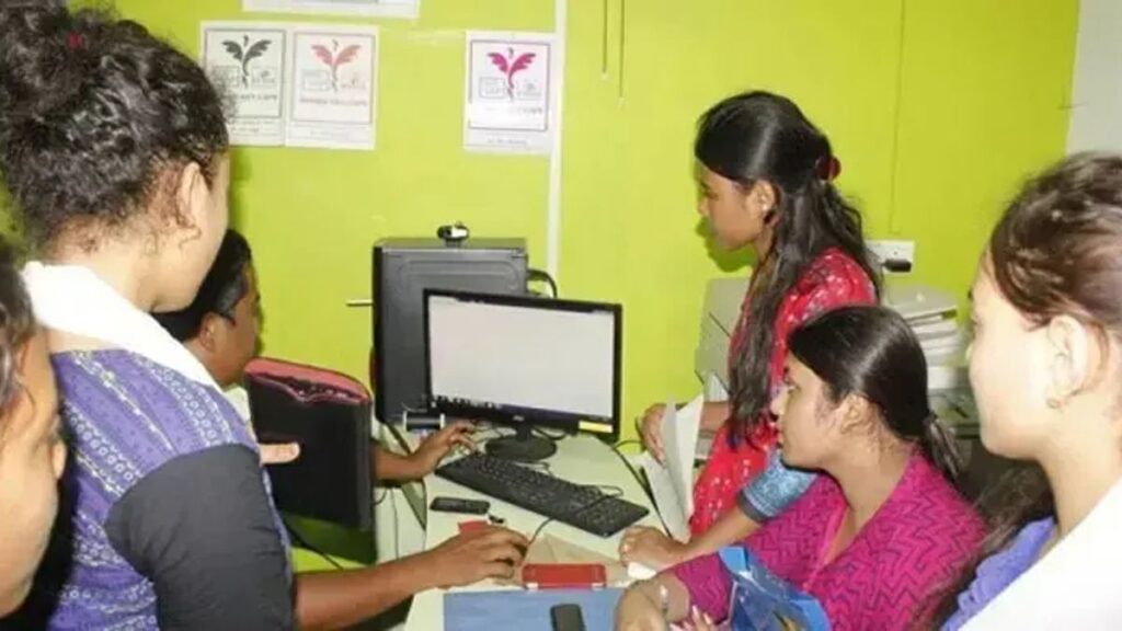 একাদশ শ্রেণিতে ভর্তির আবেদন শেষ হচ্ছে আজ, ফল বুধবার online-ms-mtzgu0n8jtuonz2-20260913130441