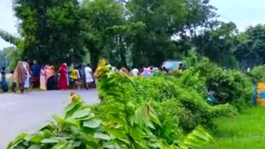 গাজীপুরে সিএনজি-কাভার্ডভ্যানের মুখোমুখি সংঘর্ষে নিহত ২ whatsapp-image-2026-09-05-at-12-10-13-pm-mtnzw7yym777b44-20260905122249