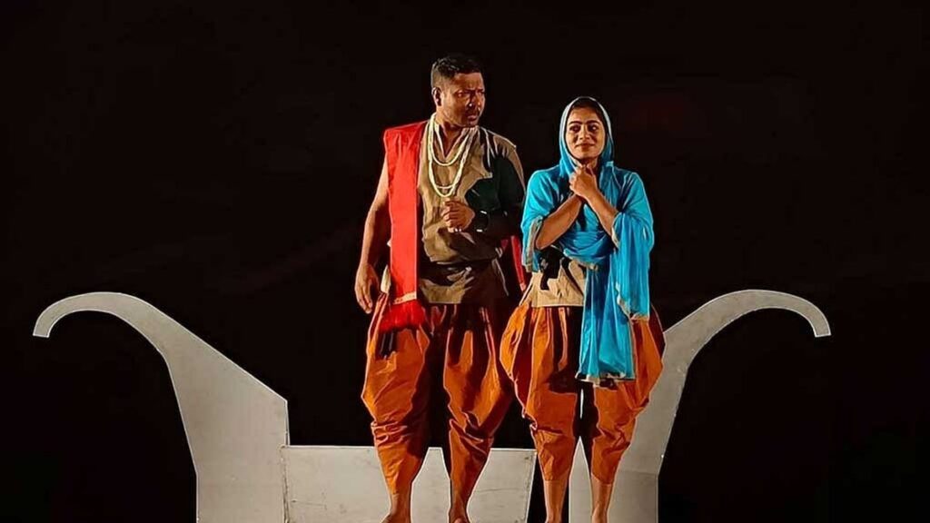 শততম প্রদর্শনীতে আর্ট ইউনিটের 'আমিনা সুন্দরী' amina-sondori-natok-111026-01