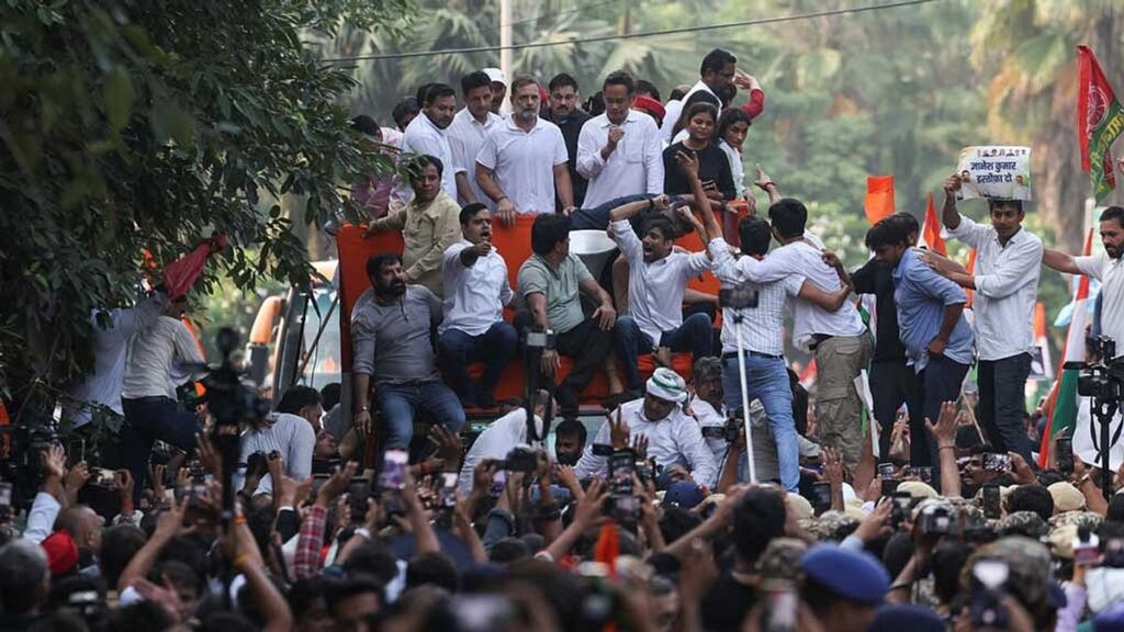 রাহুল গান্ধীর আবেদনে ২২০ রুপির ফি ঘাটতিসহ ১৪ ত্রুটি ধরল ভারতের সুপ্রিম কোর্ট india-protest-rahul-gandhi-13102026