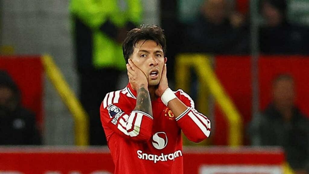 lisandro-martinez-161026-01