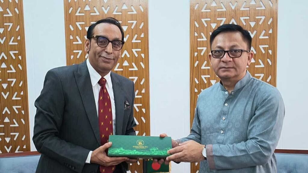 ওমানের সঙ্গে অর্থনৈতিক অংশীদারত্ব চুক্তি করতে চায় বাংলাদেশ oman-commerce-minister-131026-01