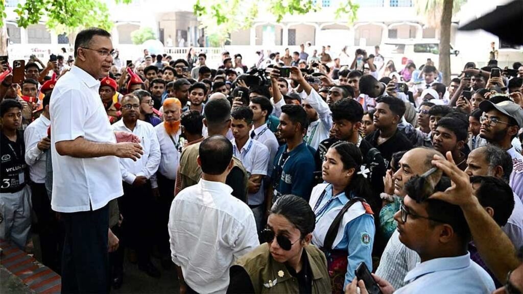 pm-at-dhaka-residentian-model-college-171026-01