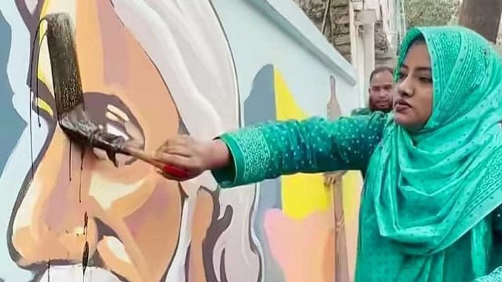 রবীন্দ্রনাথের ছবি মোছার চেষ্টা: আয়াসসহ ৪ জনকে রিমান্ডে চায় পুলিশ rabindranath-grafiti-101026-01