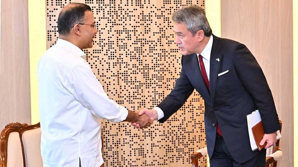 প্রধানমন্ত্রীর সঙ্গে মারুবেনি করপোরেশনের প্রতিনিধি দলের সাক্ষাৎ tariquerahman11102601